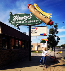henrys-hot-dogs-mary-anne-erickson